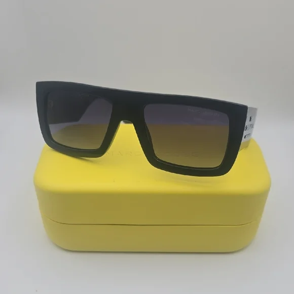 Marc Jacobs Black The Sunglasses Women's Sunnies (NWOT)(CASE/DUST CLOTH)🖤🤍🖤